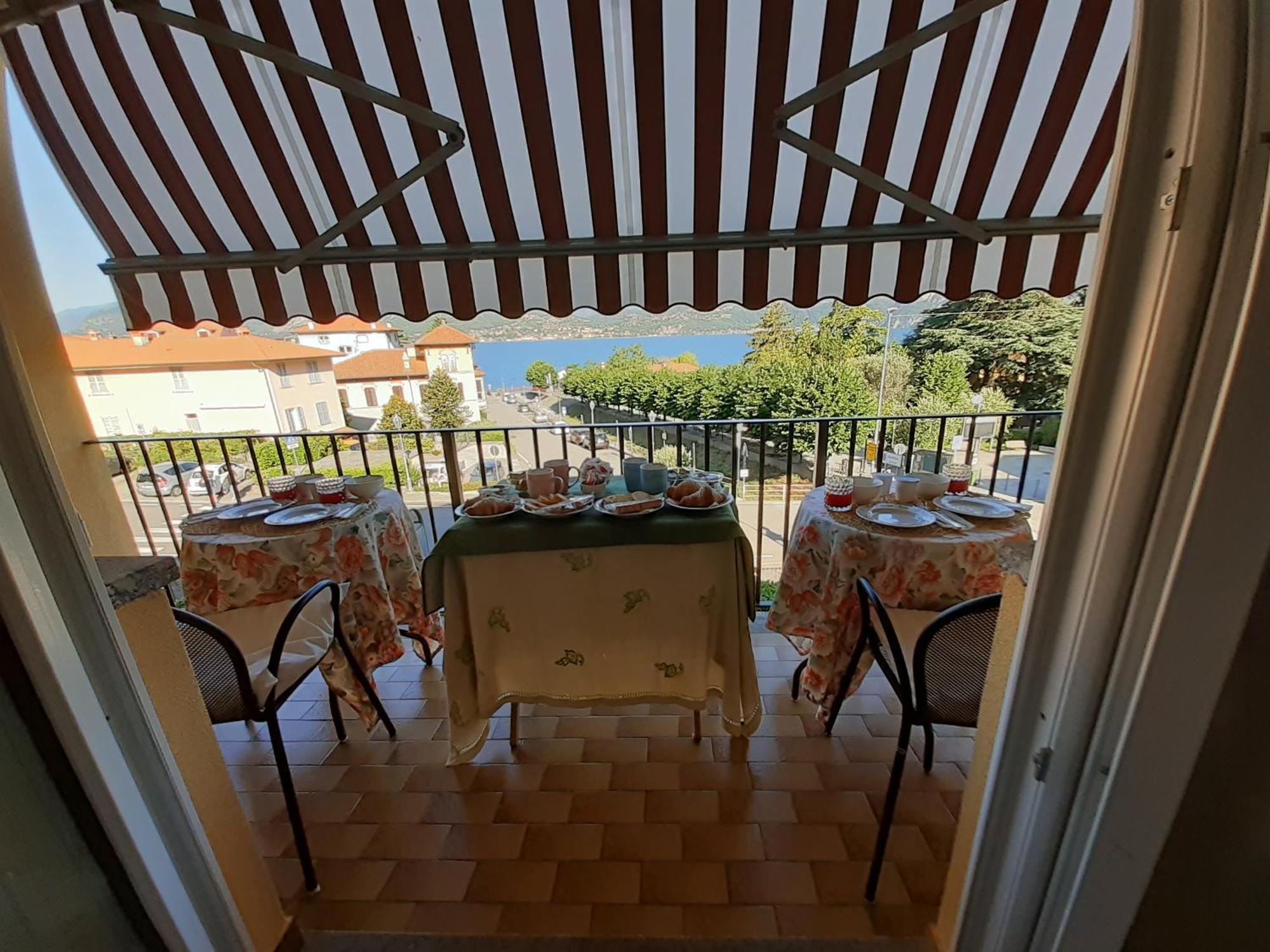 Tosca House 2 Bed and Breakfast Βαρένα Εξωτερικό φωτογραφία