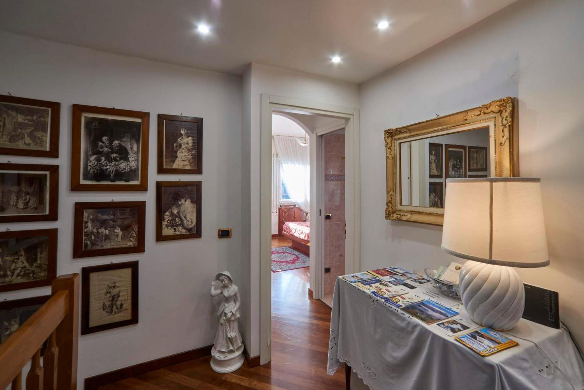 Tosca House 2 Bed and Breakfast Βαρένα Εξωτερικό φωτογραφία