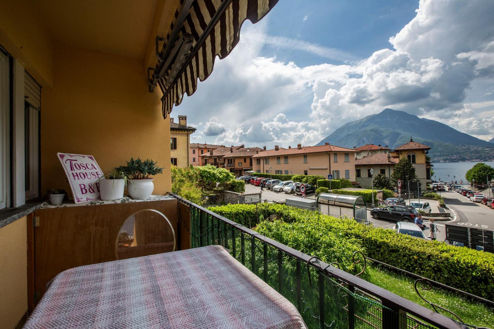 Tosca House 2 Bed and Breakfast Βαρένα Εξωτερικό φωτογραφία