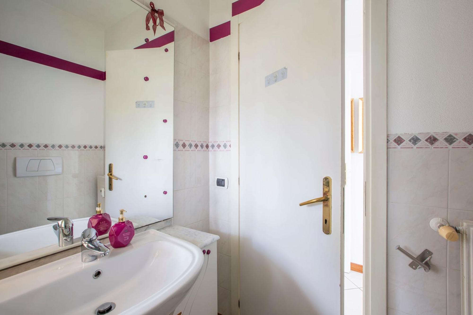 Tosca House 2 Bed and Breakfast Βαρένα Εξωτερικό φωτογραφία