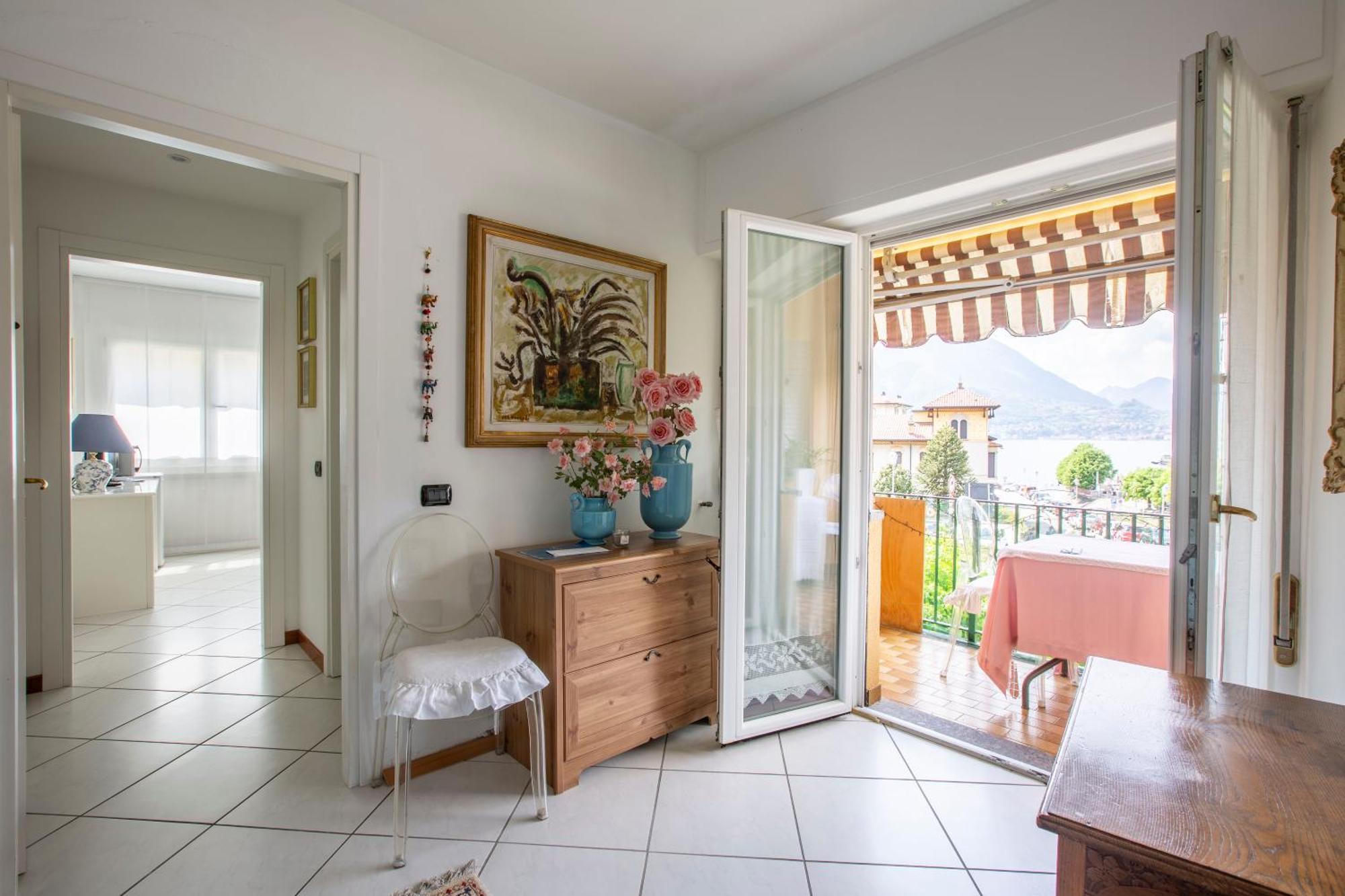 Tosca House 2 Bed and Breakfast Βαρένα Εξωτερικό φωτογραφία